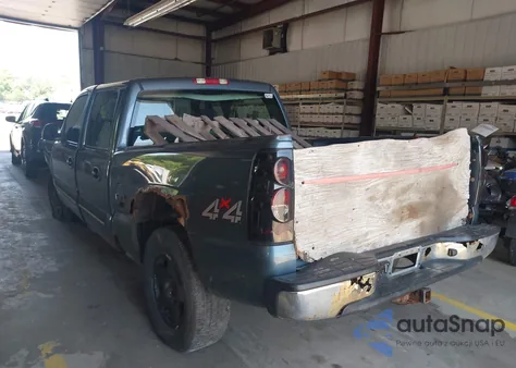 2006 Chevrolet Silverado 1500 Ls из США, поврежденный, VIN 2GCEK13V261225692